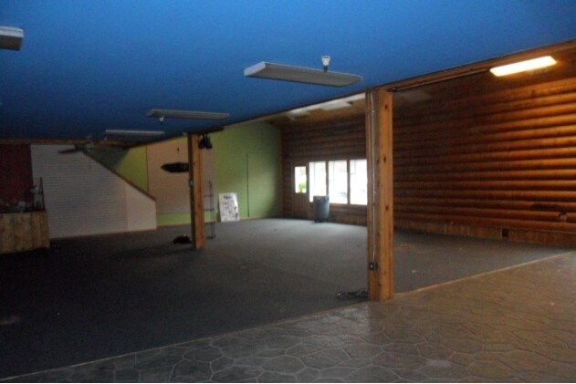 More Photos Of 3971 Durock Rd, Shingle Springs Showroom For Lease