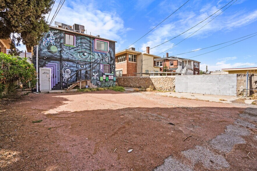 More Photos Of 2422 Montana Ave, El Paso Storefront Retail Office For Sale