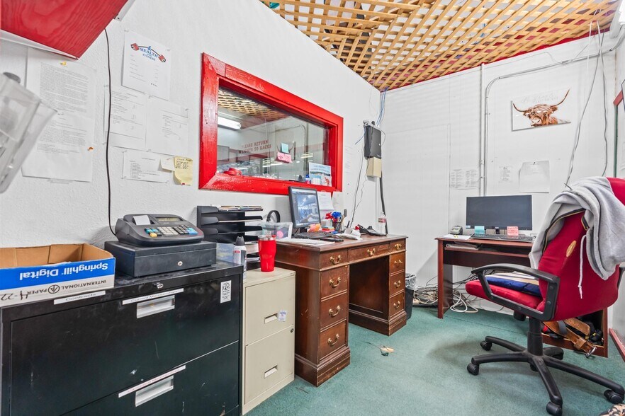 More Photos Of 110 E Franklin St, Hillsboro Health Club For Sale