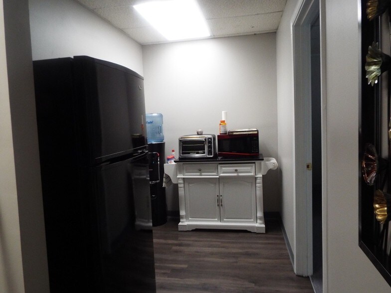 More Photos Of 1298 Rockbridge Rd, Stone Mountain Office For Sale