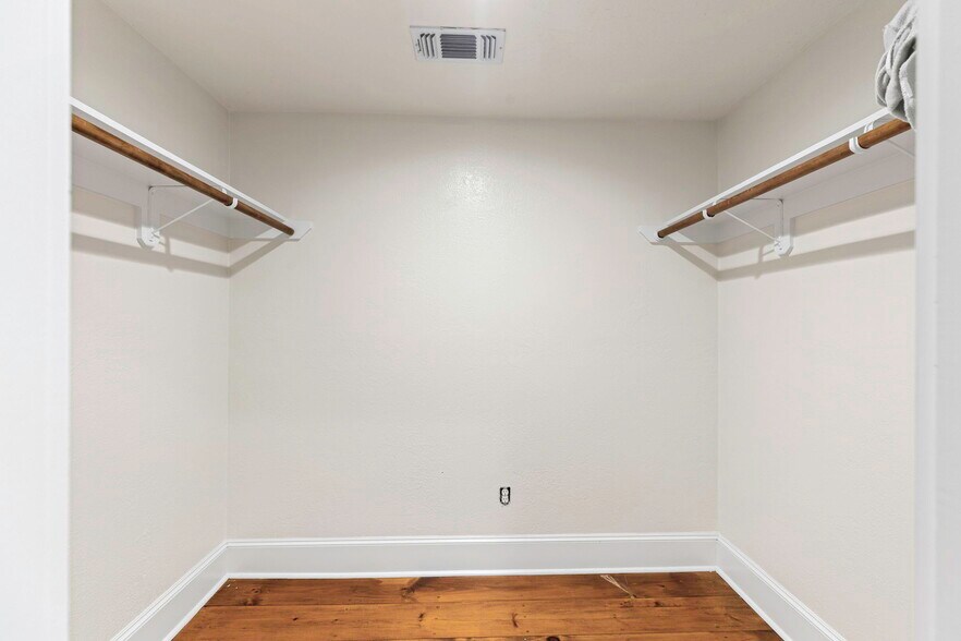 More Photos Of 1420 River Rd, Boerne Medical For Lease