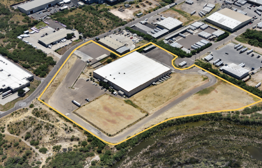 Primary Photo Of 1820 Aguila Azteca, Laredo Manufacturing For Lease