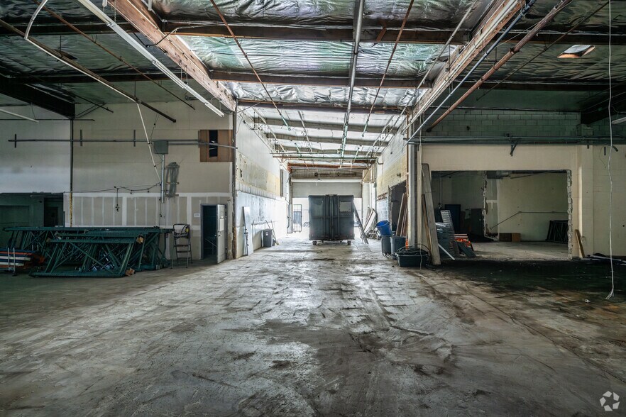 More Photos Of 2080 Belgrave Ave, Huntington Park Warehouse For Sale