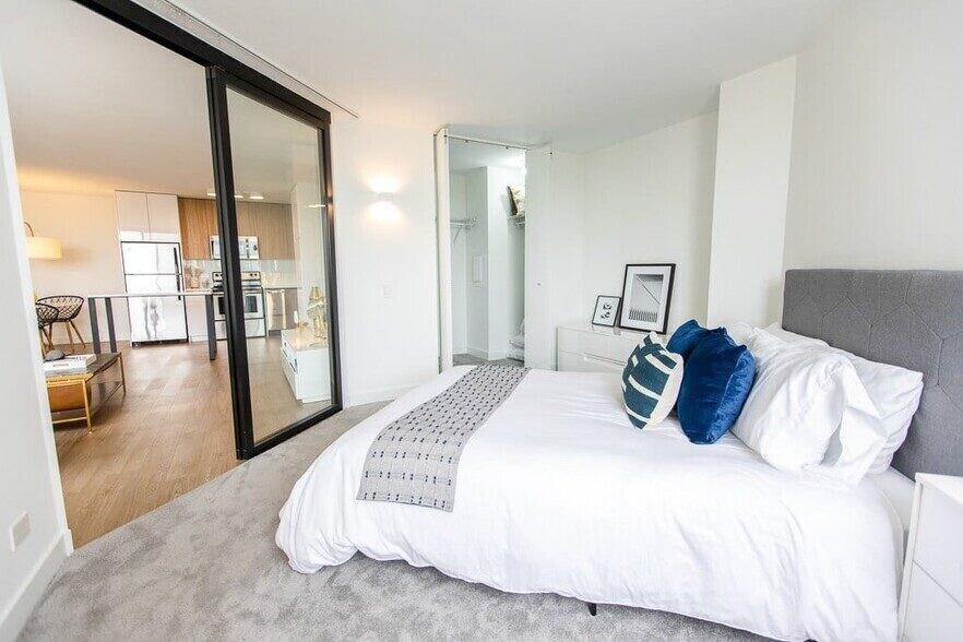 More Photos Of 2623-2627 N Clark St, Chicago Apartments For Sale