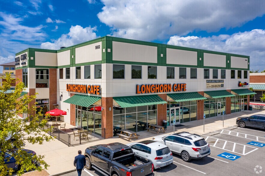 More Photos Of 5602 W Hausman Rd, San Antonio Freestanding For Lease