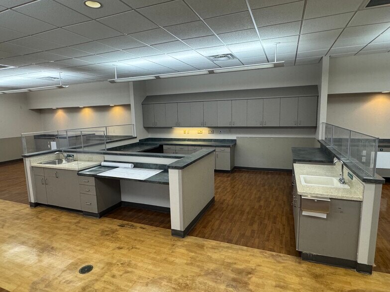 More Photos Of 707 Grand Caillou Rd, Houma Medical For Lease