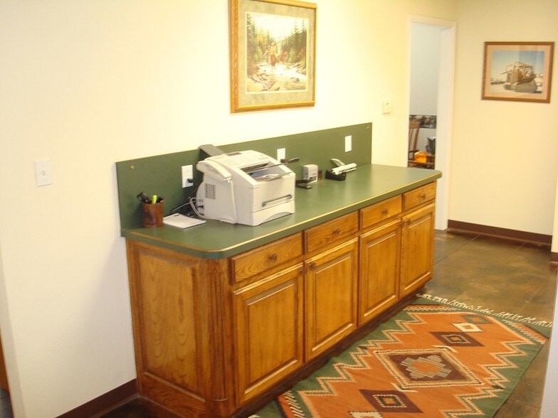 More Photos Of 10201 E Bankhead Hwy, Aledo Office For Lease