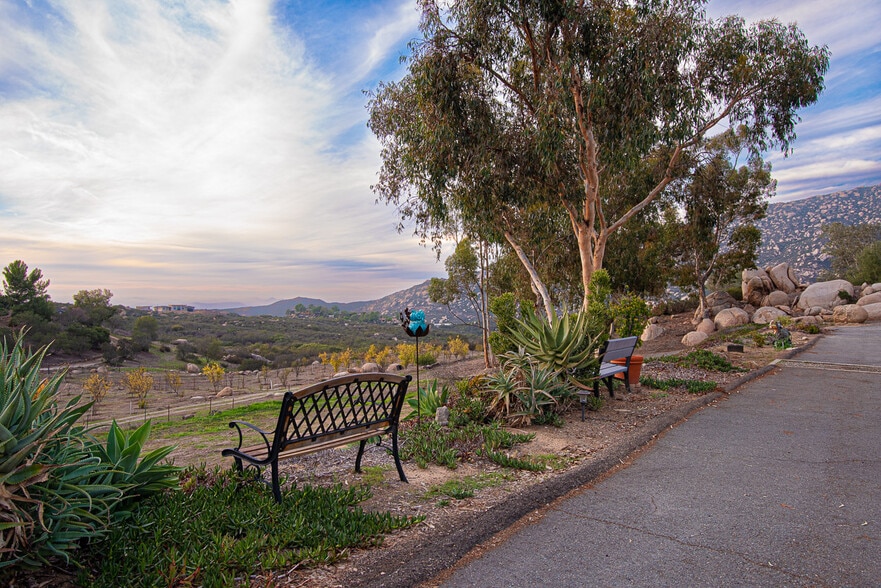 More Photos Of 15348 Running Deer Trl, Poway Manufactured Housing Mobile Home Park For Sale