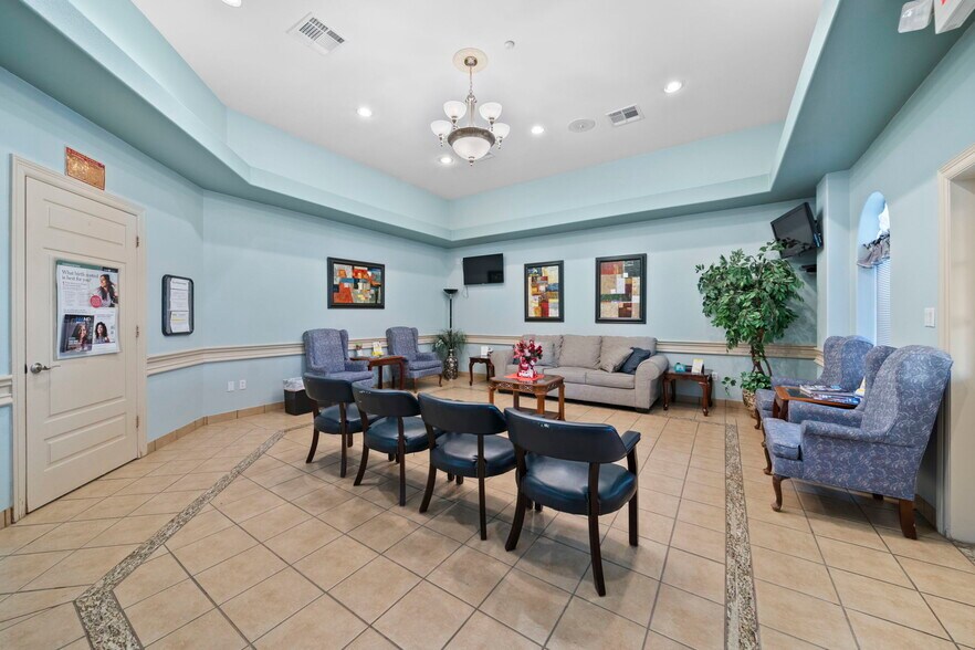 More Photos Of 26 Professional Park Dr, Webster Office For Sale