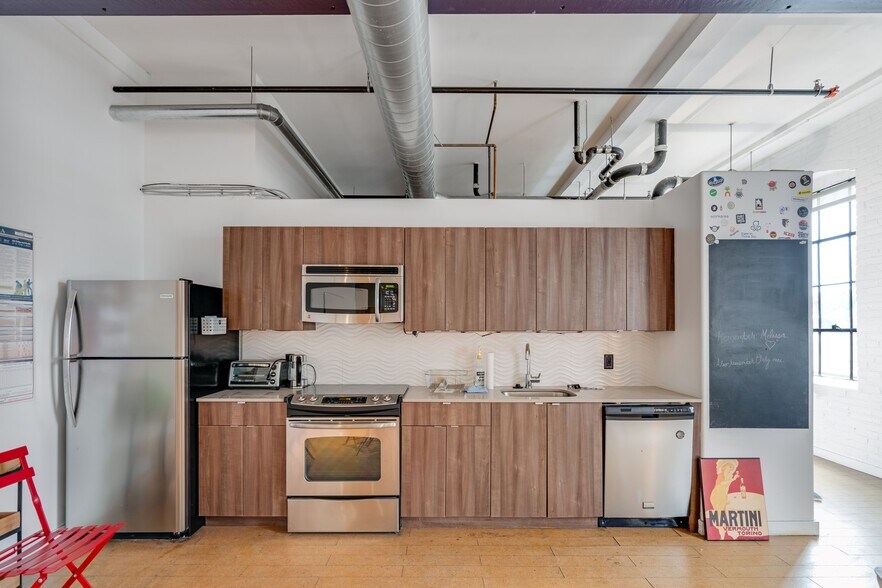More Photos Of 219 Cuthbert St, Philadelphia Loft Creative Space For Lease