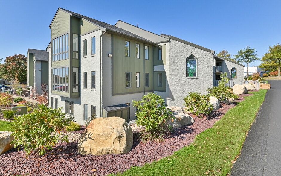 More Photos Of 101 N Meadows Dr, Wexford Office For Lease