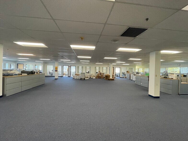 More Photos Of 150 Eastern Ave, Chelsea Light Distribution For Lease