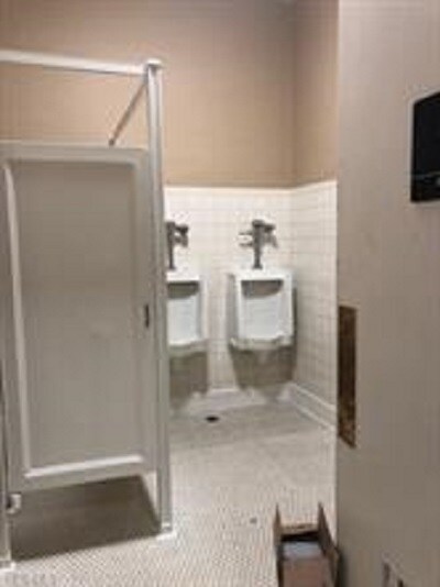 More Photos Of 121 Jefferson Ave, Moundsville Showroom For Lease