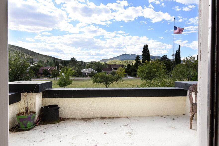 More Photos Of 200 E Vista St, Bisbee Movie Radio TVStudio For Sale