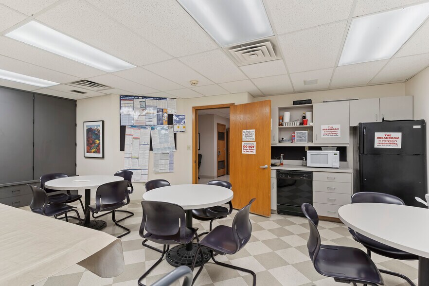 More Photos Of 1480 E Ridgeline Dr, Ogden Office For Sale