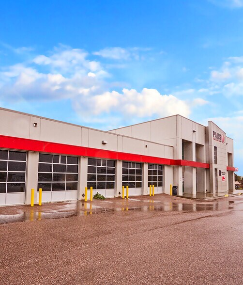 More Photos Of 5706 S Carefree Cir, Colorado Springs Auto Repair For Lease