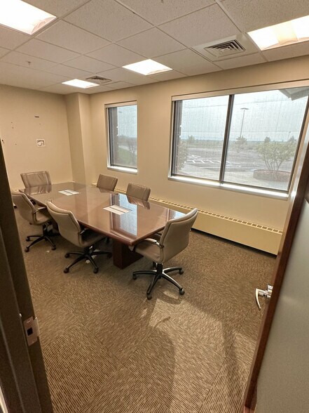 More Photos Of 10315 Camp Dr, Williston Office For Lease
