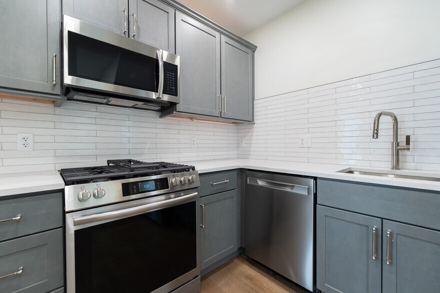 More Photos Of 215 Broadway, Providence Apartments For Sale