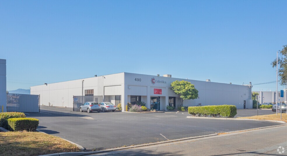 More Photos Of 490 Gianni St, Santa Clara Manufacturing For Lease