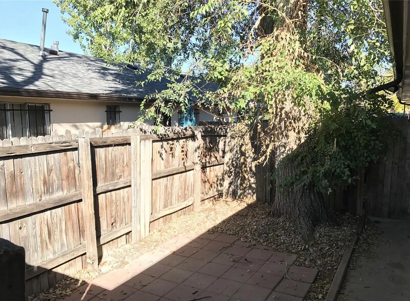 More Photos Of 1143 Akron St, Aurora Apartments For Sale