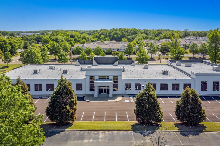More Photos Of 7345 Goodlett Farms Pky, Cordova Office For Sale