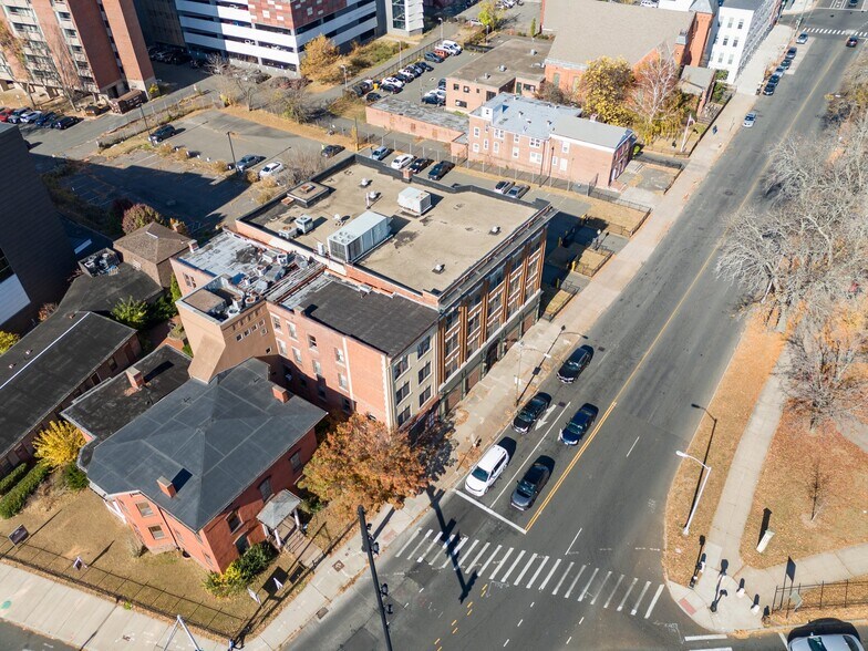 More Photos Of 19-25 Main St, Hartford Office Residential For Sale