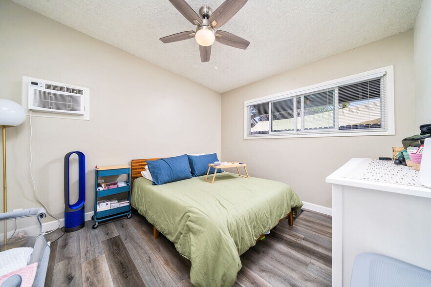 More Photos Of 124 N Vista Bonita Ave, Glendora Apartments For Sale