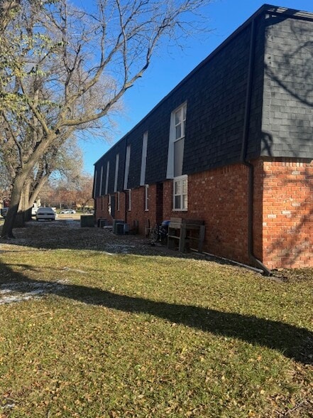 More Photos Of 1220 E Broadway St, Newton Apartments For Sale