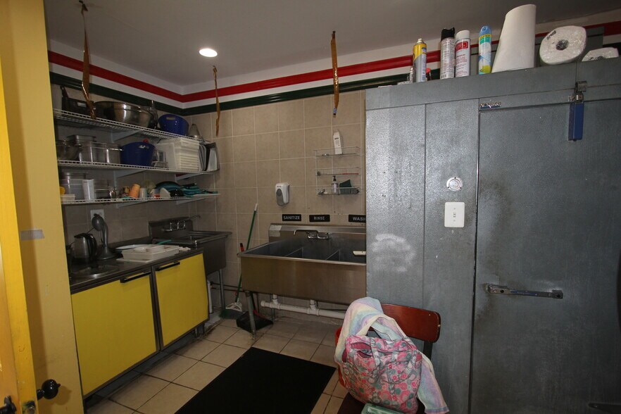 More Photos Of 1011 E 2nd St, Plainfield Storefront For Sale