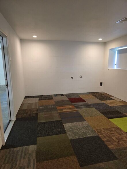 More Photos Of 1115 Commercial Ave, Reedsburg Service For Lease