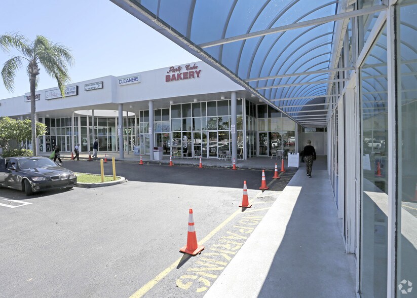 More Photos Of 10000 SW 56th St, Miami General Retail For Lease
