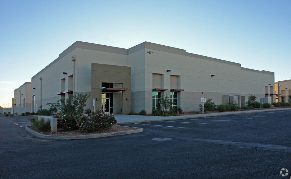 Primary Photo Of 6849 W Frye Rd, Chandler Manufacturing For Lease