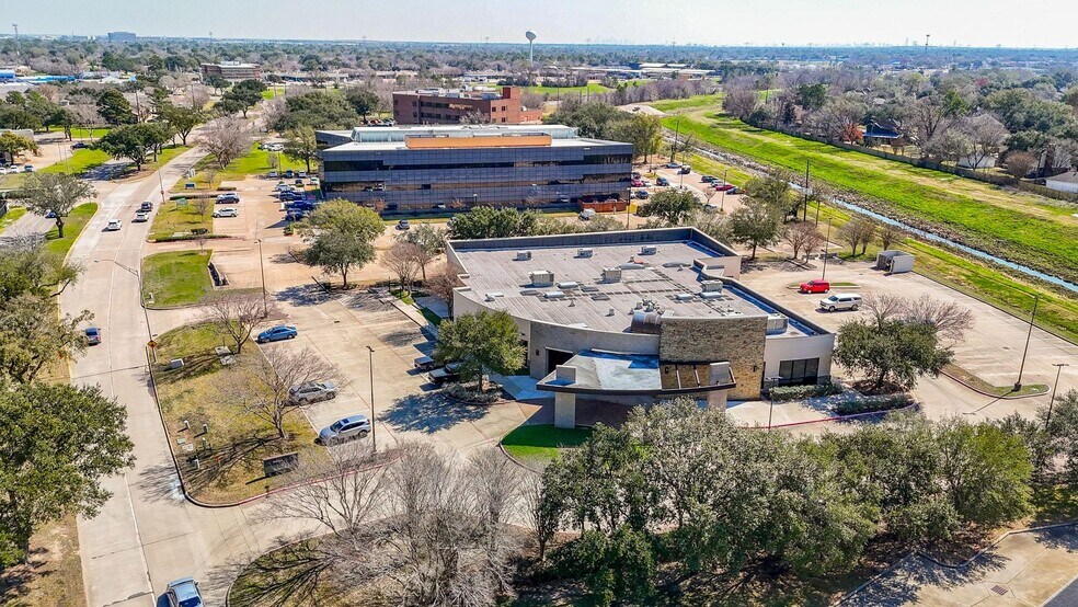 More Photos Of 11321 Fallbrook Dr, Houston Medical For Lease