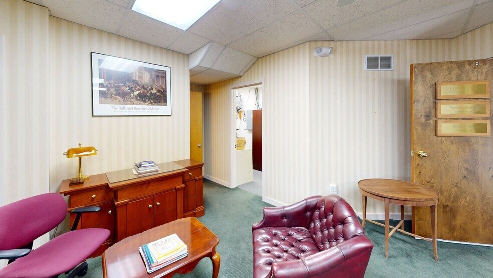 More Photos Of 617-631 Swedesford Rd, Malvern Office For Sale