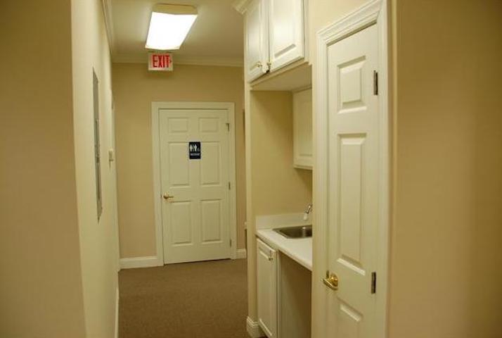 More Photos Of 8376 Six Forks Rd, Raleigh Office For Lease