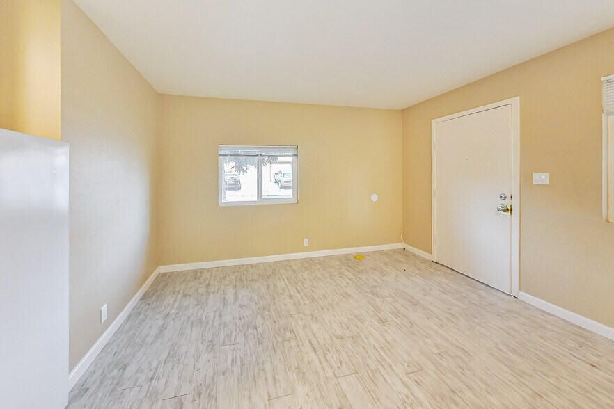 More Photos Of 3257 Delaware St, Oakland Apartments For Sale