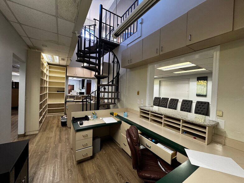 More Photos Of 9776 San Jose Blvd, Jacksonville Medical For Sale