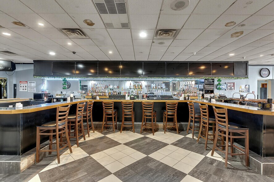 More Photos Of 2422-2426 S Park Ave, Buffalo Bowling Alley For Sale