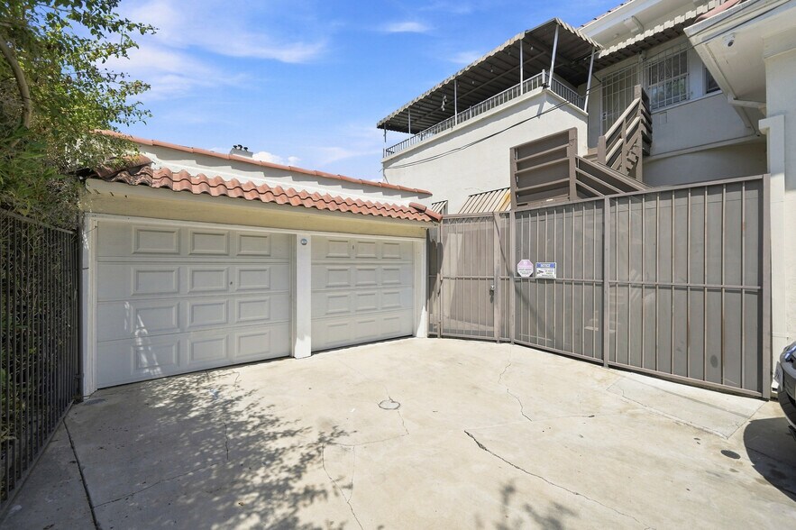 More Photos Of 939 S Wilton Pl, Los Angeles Apartments For Sale