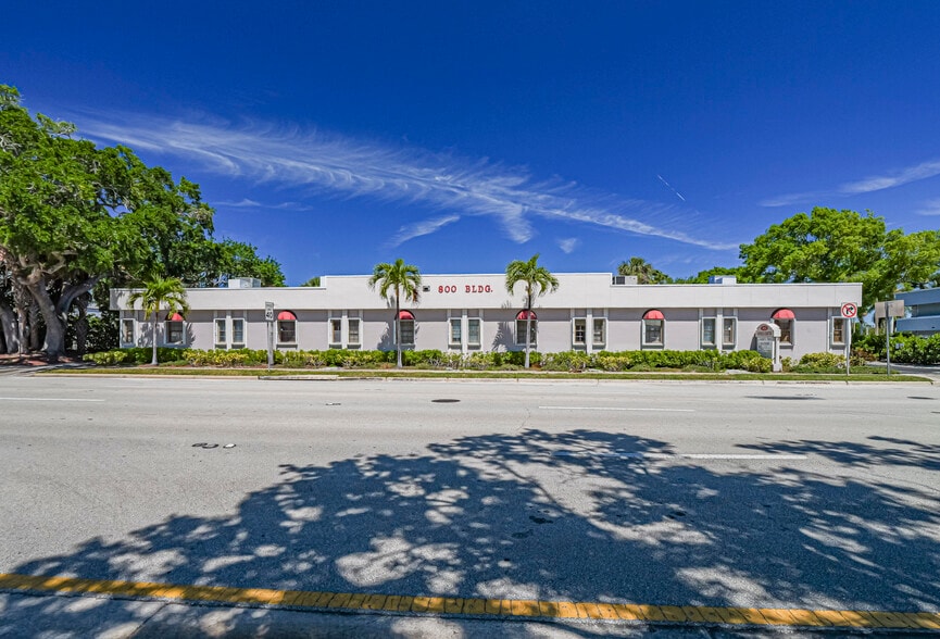 More Photos Of 800 20th Pl, Vero Beach Medical For Lease