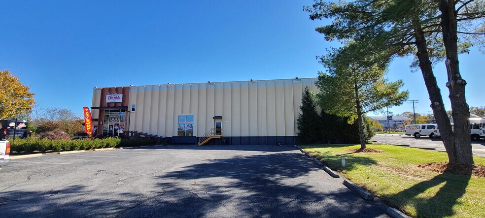 More Photos Of 310 N 21st St, Purcellville Manufacturing For Lease