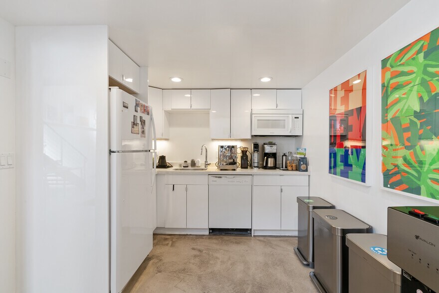 More Photos Of 747 Clementina St, San Francisco Warehouse For Sale