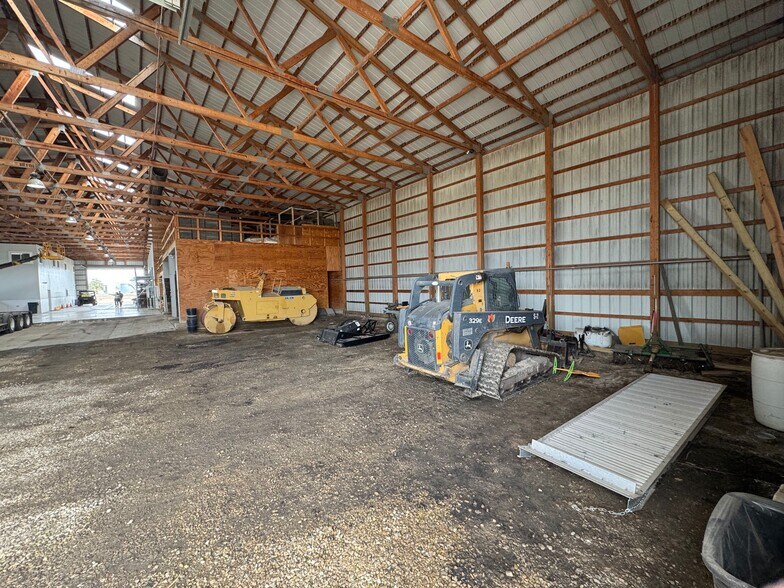 More Photos Of 5681 White Willow Rd, Minooka Specialty For Sale