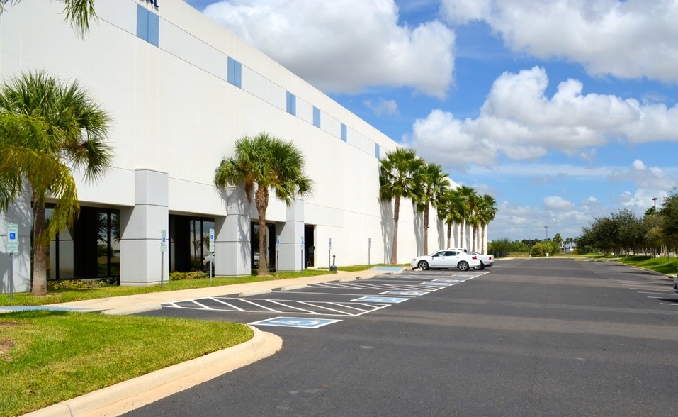 Primary Photo Of 6900 S International Pky, McAllen Warehouse For Lease