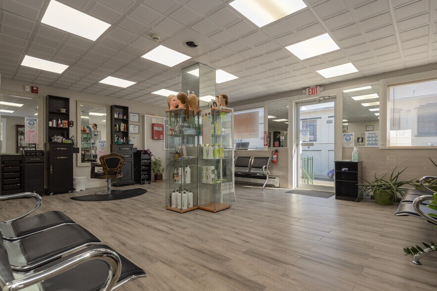 More Photos Of 82-84 W Railroad Ave, Garnerville Storefront Retail Residential For Sale