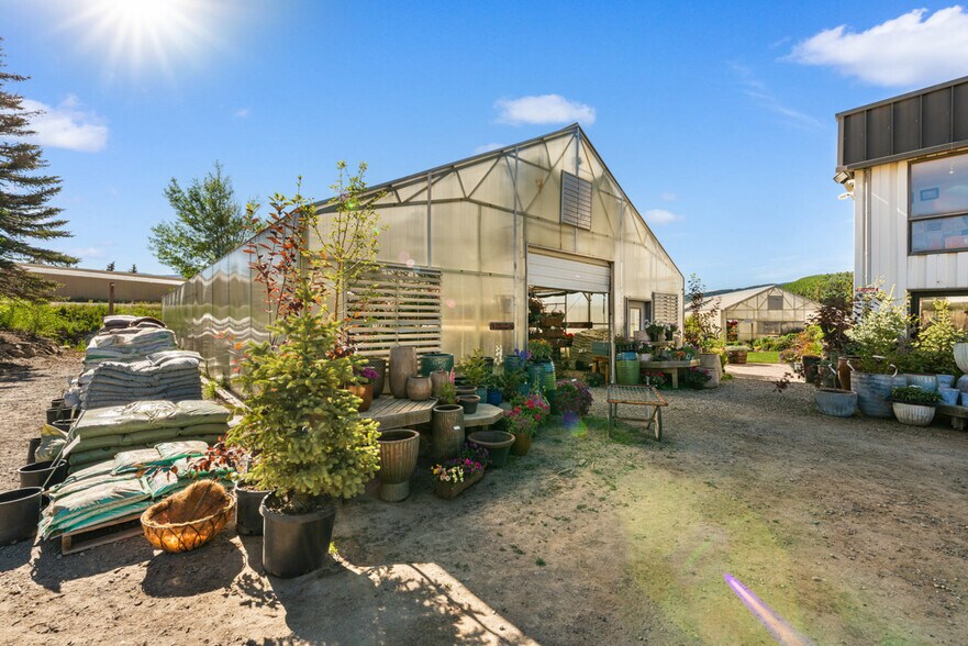 More Photos Of 305 Buckley Dr, Crested Butte Contractor Storage Yard For Sale