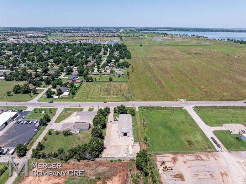 More Photos Of 10108 NW 10th St, Yukon Warehouse For Sale