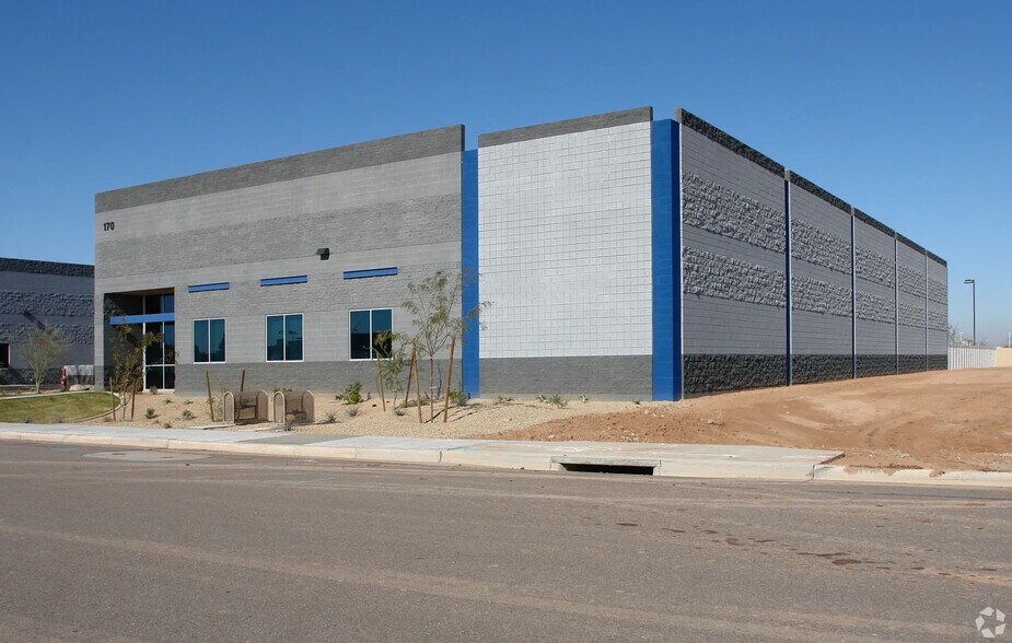 More Photos Of 170 E Corporate Pl, Chandler Manufacturing For Lease