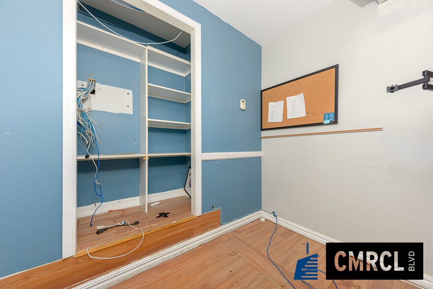 More Photos Of 131 Beverley, Brooklyn Flex For Lease