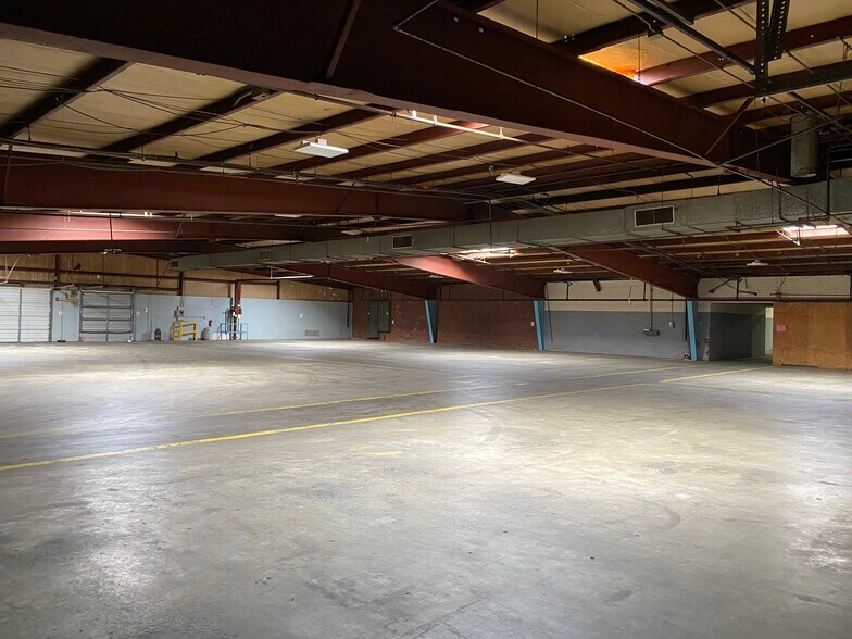 More Photos Of 599 Raleigh Rd, Henderson Warehouse For Lease